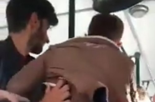 Bakıda avtobus sürücüsü sərnişinin üstünə bıçaq çıxartdı: 