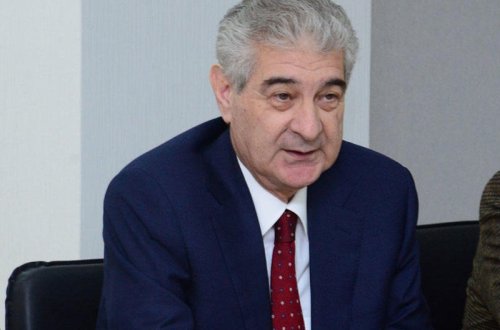 Baş nazirin müavini: 