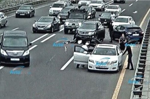 Bakıda beş avtomobil toqquşdu: sürücülər arasında dava düşdü - ANBAAN VİDEO