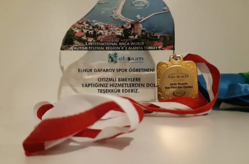 “Loqos” Azadlıq filialının əməkdaşı mərkəzi yüksək səviyyədə təmsil edib