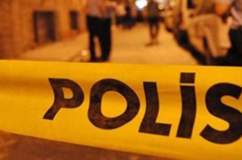 Narkoman övlad anasına 11 bıçaq zərbəsi vurdu, telefonunu oğurlayıb qaçdı - FOTO