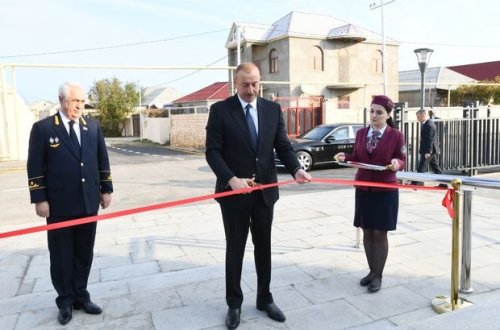 İlham Əliyev Pirşağı dəmir yolu stansiyasının açılışında - YENİLƏNİB + FOTO
