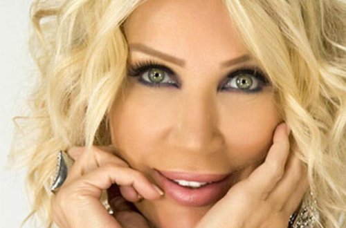 Seda Sayan açıq-saçıq fotosu ilə göz qamaşdırdı