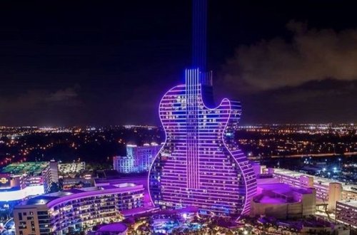 Во Флориде открылся уникальный отель в форме гитары - ФОТО