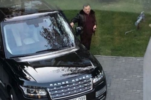 Глава Исполнительной власти купил люксовый автомобиль - ФОТО