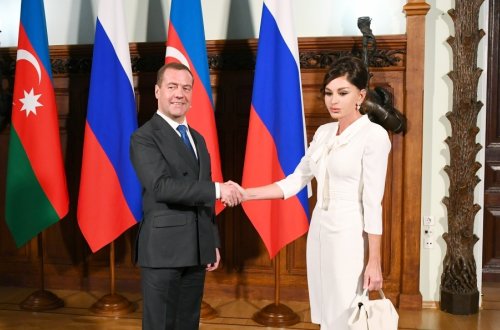 Mehriban Əliyeva Dmitri Medvedevlə görüşüb — FOTOLAR