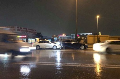 Bakıda 7 maşın toqquşdu- xəsarət alanlar var