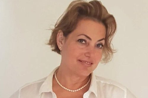 Qızımla cinsi əlaqədə olmaq istəyir - Katibəsi diplomatı ifşa etdi