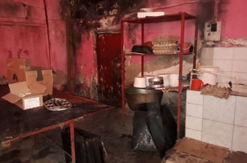 Şirniyyat sexində iyrənc mənzərə - FOTO