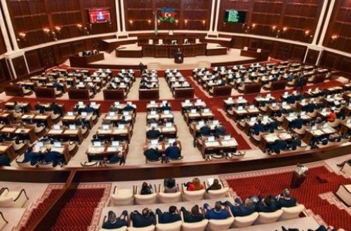 Parlamentin komitəsində Ombudsman vəzifəsinə namizədlər müzakirəyə çıxarıldı