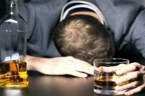 Kişilərin 50 yaşdan sonra içməməli olduğu içkilər