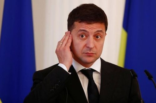 Zelenskini kəlləli şevronuna görə lağa qoydular - FOTO