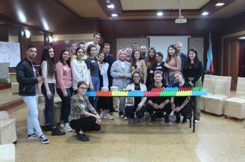 “Sektorlararası gənclər siyasətinin inkişafı və inkişaf edən icmaların gücləndirilməsi”