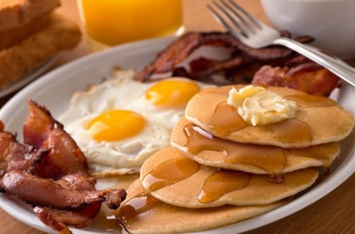 Специалисты назвали худшие и лучшие варианты завтрака