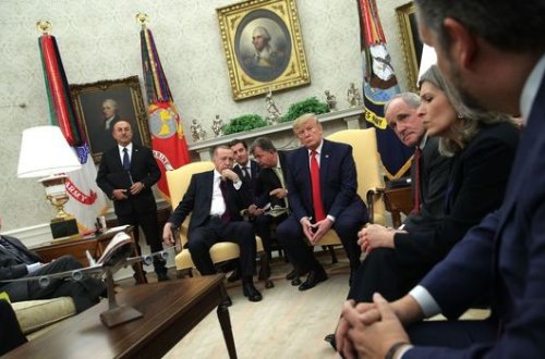 Daha bir senator qondarma “erməni soyqırımı” barədə qətnaməni blokladı