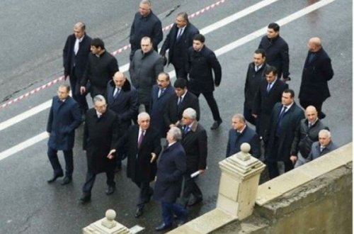 Əli Əsədov, Eldar Əzizov və Saleh Məmmədov sürüşmə zonasında - FOTO