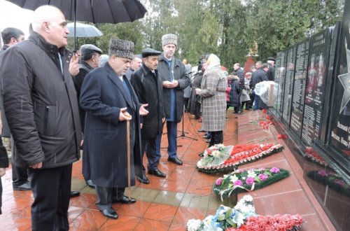 Şimali Osetiya-Alaniyada Böyük Vətən müharibəsində canlarından keçmiş azərbaycanlıların xatirəsinin anım mərasimi olub   YENİLƏNİB