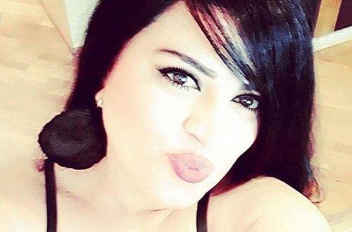 Azərbaycanlı müğənninin bacısı gecə büstqalterdə ŞƏKLİni çəkib PAYLAŞDI - FOTO