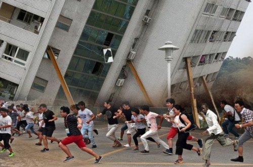 SON DƏQİQƏ: Bu Avropa ölkəsi dəhşətli zəlzələ ilə sarsıldı - Yüzlərlə ölü və yaralı var / VİDEO