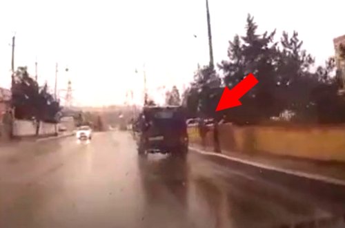 Bakıda sürücünün qadına qarşı tərbiyəsizliyi kameraya düşdü - VİDEO