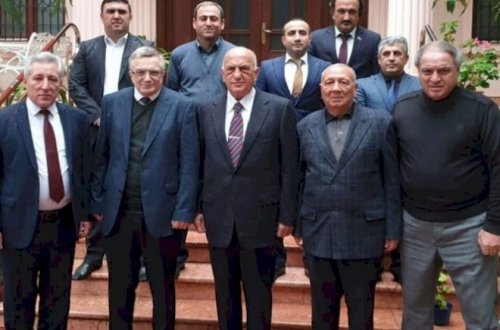 Əli İnsanovun partiyasının adı plagiat çıxdı - Foto