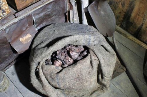 Bir kisə soğan tapıldı - 100 ildir xarab olmayıb