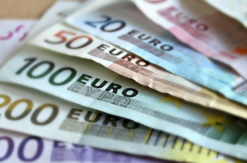 Mafiya adasında evləri 1 avroya satmağa başladılar