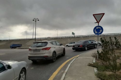 Bu yolda nişanlar dəyişdirildi: Cərimələnə bilərsiniz