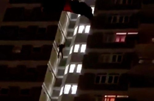 19-cu mərtəbədən özünü paraşütlə atdı - VİDEO - FOTO