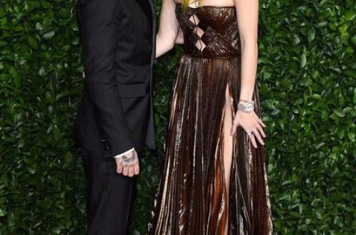 Bella Torn bu CƏSARƏTLİ geyimi ilə gündəmi PARTLATDI - FOTOLAR