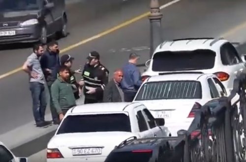 Hadisə yerində dayanıb sığortanı və yol polisini gözləmək vacibdirmi? - VİDEO