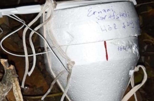 Həyətə üzərində “Ermənilər şərəfsizdir” yazısı olan bağlama düşdü - FOTO