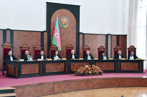 Konstitusiya Məhkəməsinin Prezidentin sorğusu ilə bağlı iclası – Kim nə dedi?
