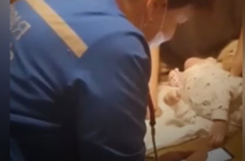 Biabırçı video! Xəstənin üstünə çağrılan həkim googlda diaqnoz axtardı