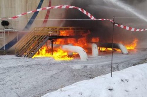 Tatarstanda neftdoldurma stansiyasında partlayış: yaralananlar var - VİDEO