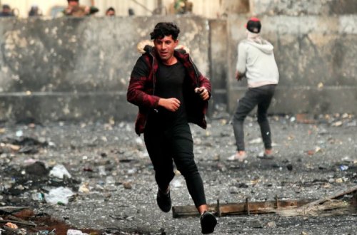 Неизвестные открыли огонь по протестующим в Багдаде