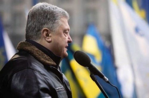 Poroşenkoya yumurta atdılar, xanımına dəydi – VİDEO