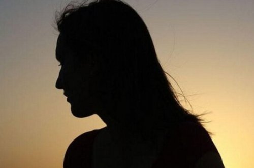 19 yaşlı qız dörd gündür İTKİN DÜŞÜB