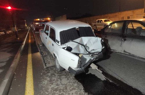 Bakıda kişi icarəyə götürülən avtomobillə ağır qəza törətdi - FOTO