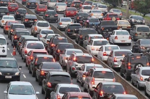 Движение на дороге Баку-Сумгайыт полностью ограничено