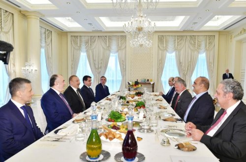 Azərbaycan Prezidenti İlham Əliyev İordaniya Kralı II Abdullah ilə işçi nahar edib - FOTO