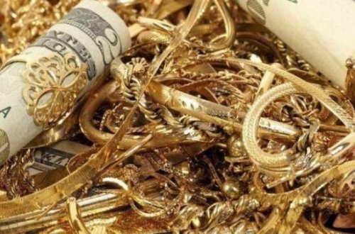 Bakıda qadın evdən 10 min manatlıq qızıl oğurladı