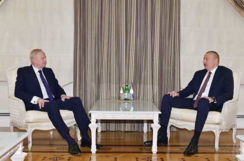 İlham Əliyev BP qrupunun baş icraçı direktorunu qəbul etdi - FOTO