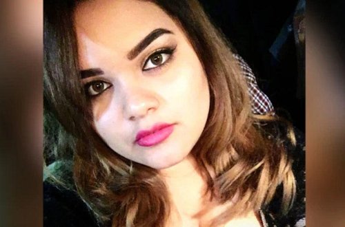 Məktəbin idman zalında biabırçılıq - Qadın müəllim şagirdi ilə sevişərkən tutuldu - FOTO