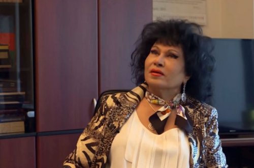 83 yaşlı deputat ABŞ-da yaşayırmış