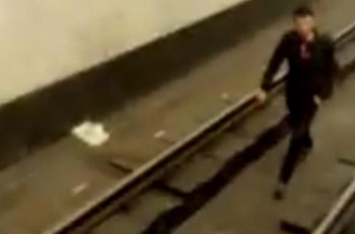 Bakı metrosunda qorxulu anlar - ANBAAN VİDEO