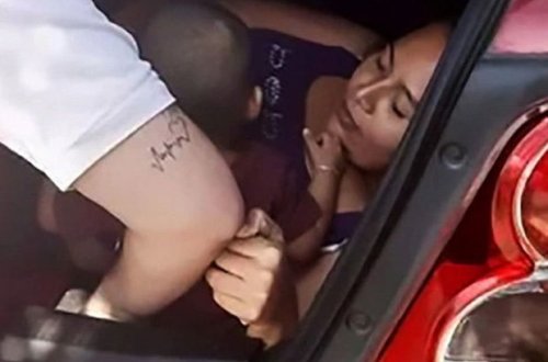 Qısqanc qadın maşının yük yerində gizlənərək ərini izlədi - FOTO