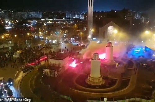 Fransızlar bayraq yandırdılar, 