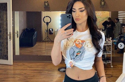 Pərvin Abıyeva indi də belə təəccübləndirdi: gecə paltarında... - FOTO