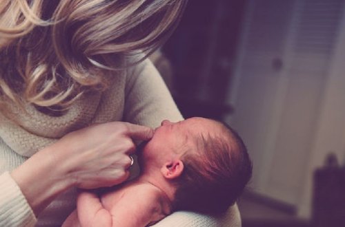 Женщина боялась сказать мужу о выкидыше и присвоила чужого ребенка